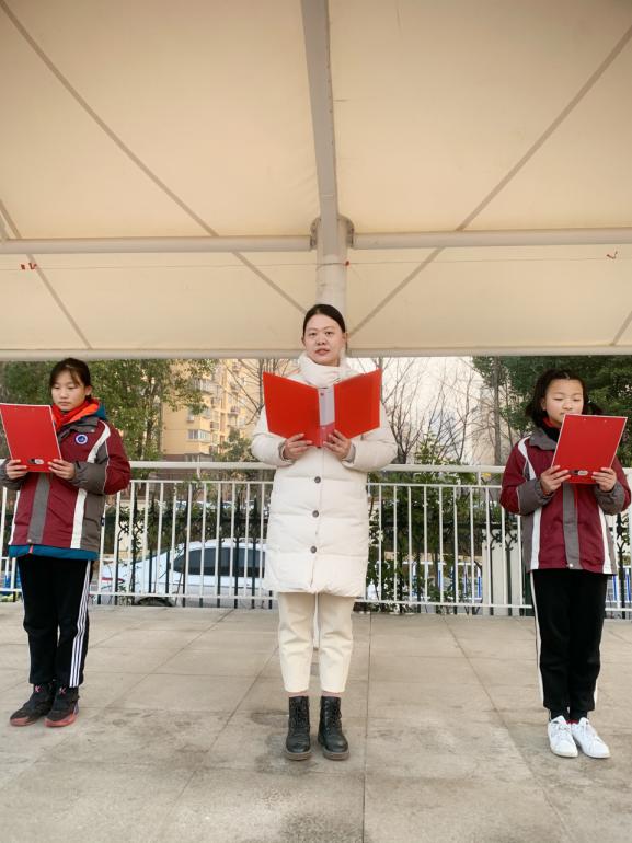 迎元旦  展新年新闻稿_html_1104238f.jpg