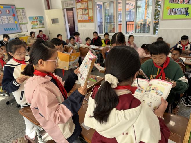 20241109南湾营小学英语组童学课堂报道（484期）_html_m3b986296.jpg