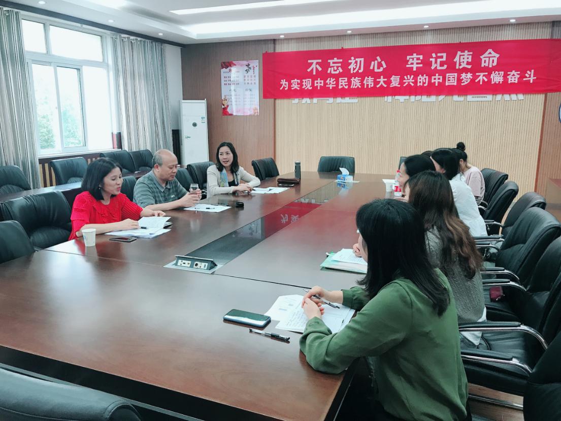9.21专家指导试教报道_html_7c7fe733.jpg