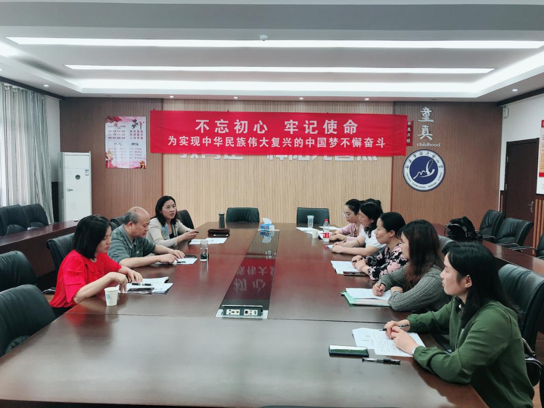 9.21专家指导试教报道_html_m1d4460f7.jpg