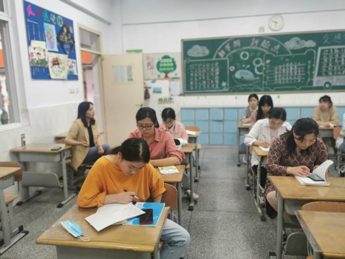 20200923校本主题教研董智写（57）_html_m1ce7f713.jpg