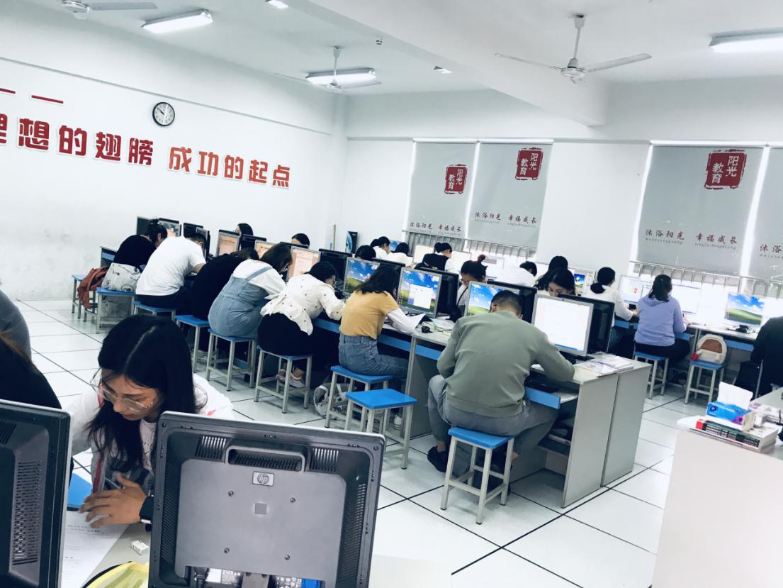 竞赛促专业 学习共成长_html_m2b1a4a61.jpg