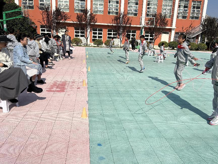 体质测试展风采，保驾护航健康行——2023年南湾营小学体质测试_html_c7b2e76.jpg