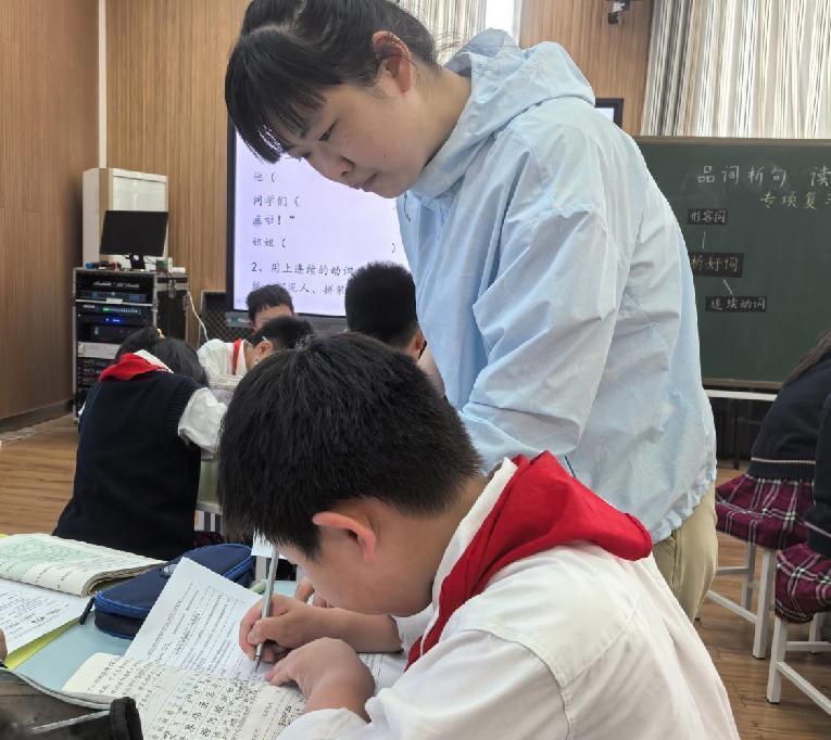 20250527南湾营小学语文童学课堂报道_html_m355897ad.jpg