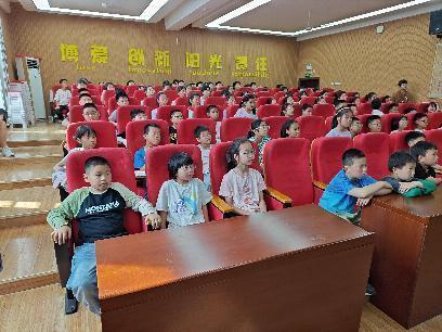 栖霞区科普报告进校园_html_m25fc0c84.jpg