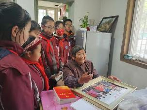 20230303学雷锋做好事新闻稿_html_3a0b6449.jpg