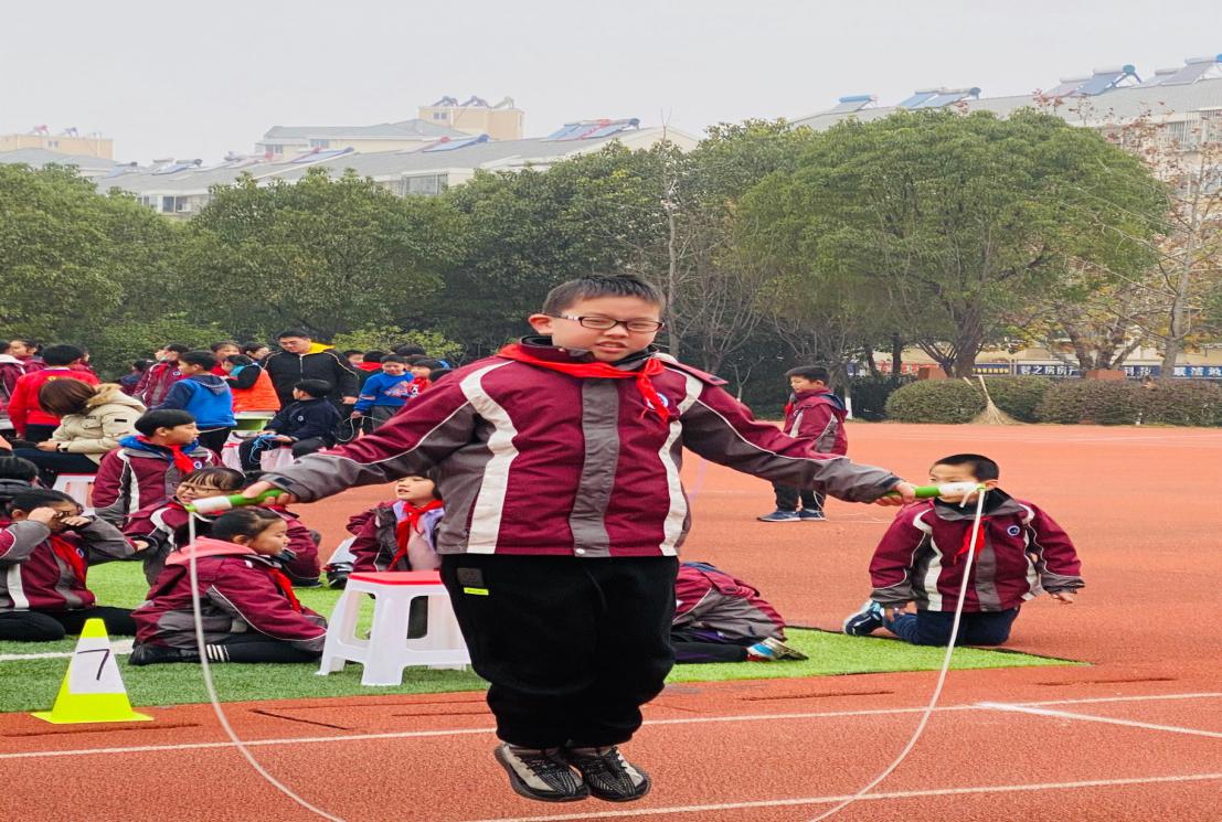 冬季运动会新闻稿_html_m4e3c6af0.jpg