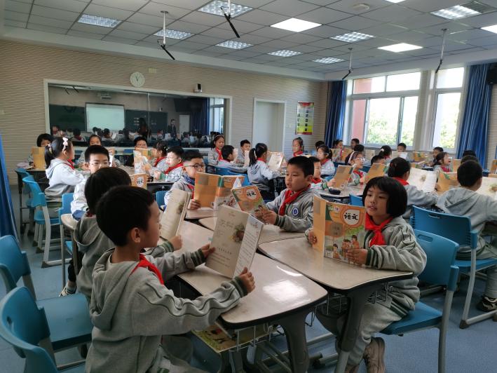 20241029语文组童学课堂报道_html_m40ef40d4.jpg