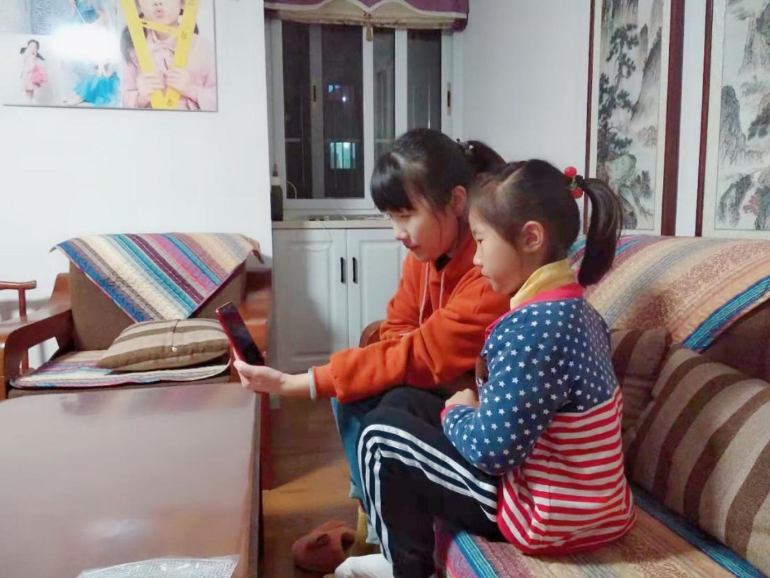 隔屏不隔爱，家校共前行-王莉君_html_76ebee11.jpg