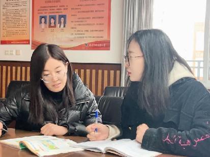 20230324王莉君英语组集体备课报道_html_eff08dc.jpg