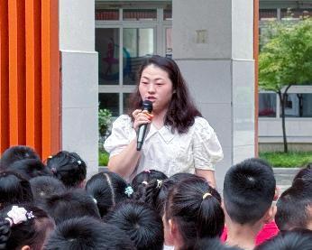童真少年启新程 乐学创行向未来新闻稿_html_m1509d723.jpg