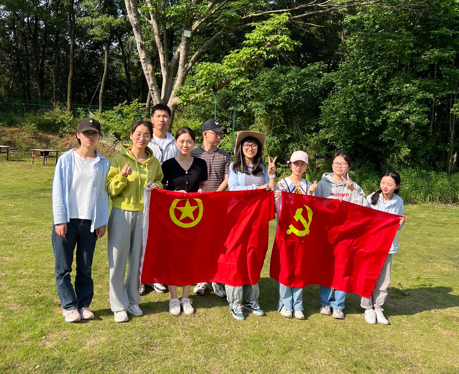 【青春五月·知行趁年华 奋进新征程 】—— 南外仙林分校华侨城中学青年教师户外团建活动