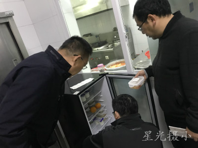 4、进货台账登记及索证情况。