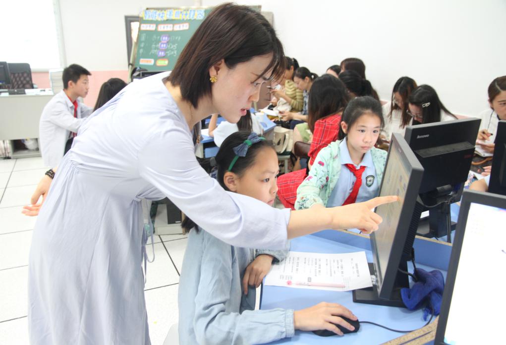 创新力促进学生学习力生长 新闻稿_html_m7bc82670.jpg