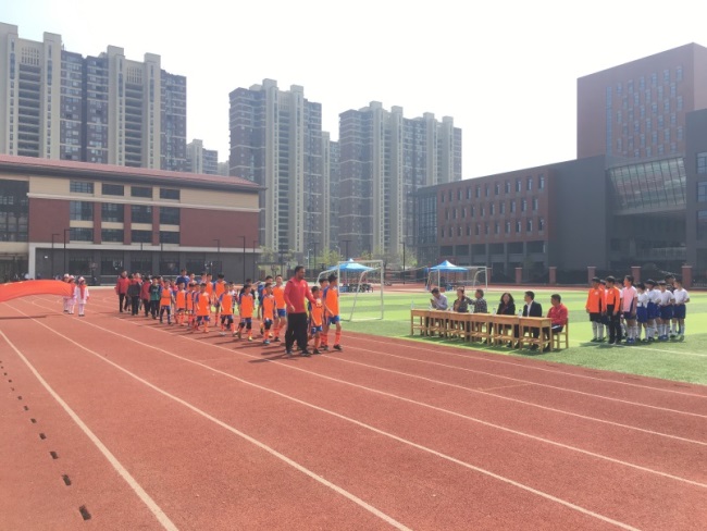 足球联赛 新闻稿_html_5128d704.jpg