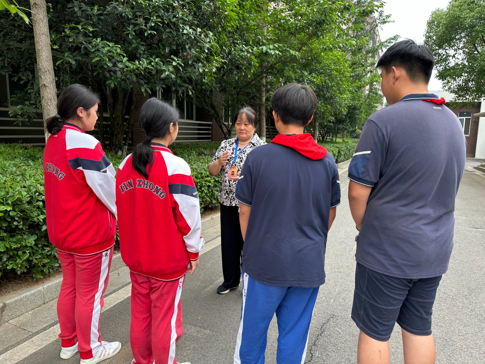 学生.jpg
