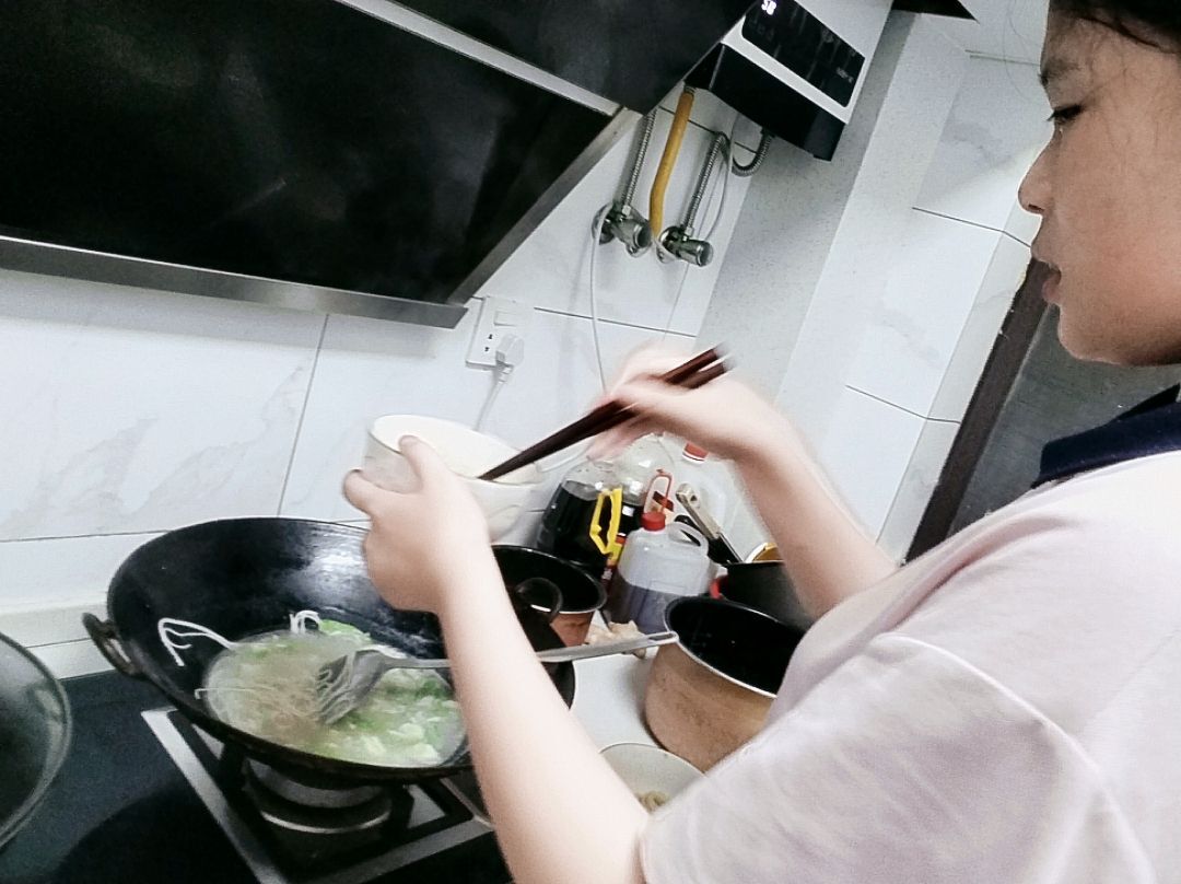 【臻美金龙·暑期德育实践】“烹”然心动，乐享食光——金中仙林（龙潭校区）暑期劳动图鉴一