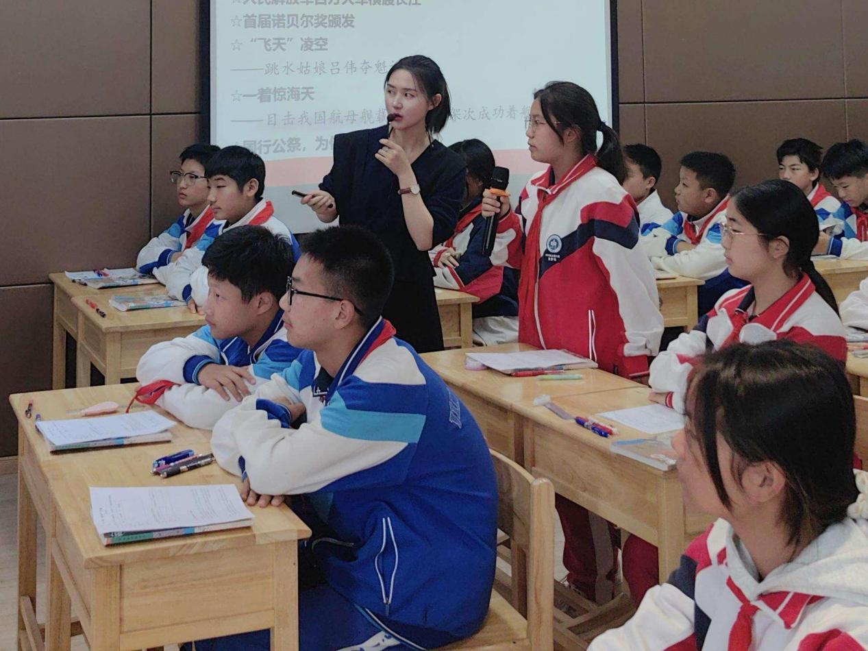语文教研活动新闻稿_html_6401e91a.jpg