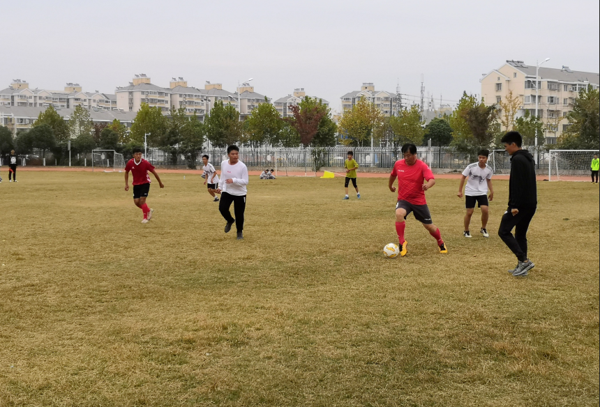 南京一中马群分校【师生友谊赛】_html_2cfca45b.png