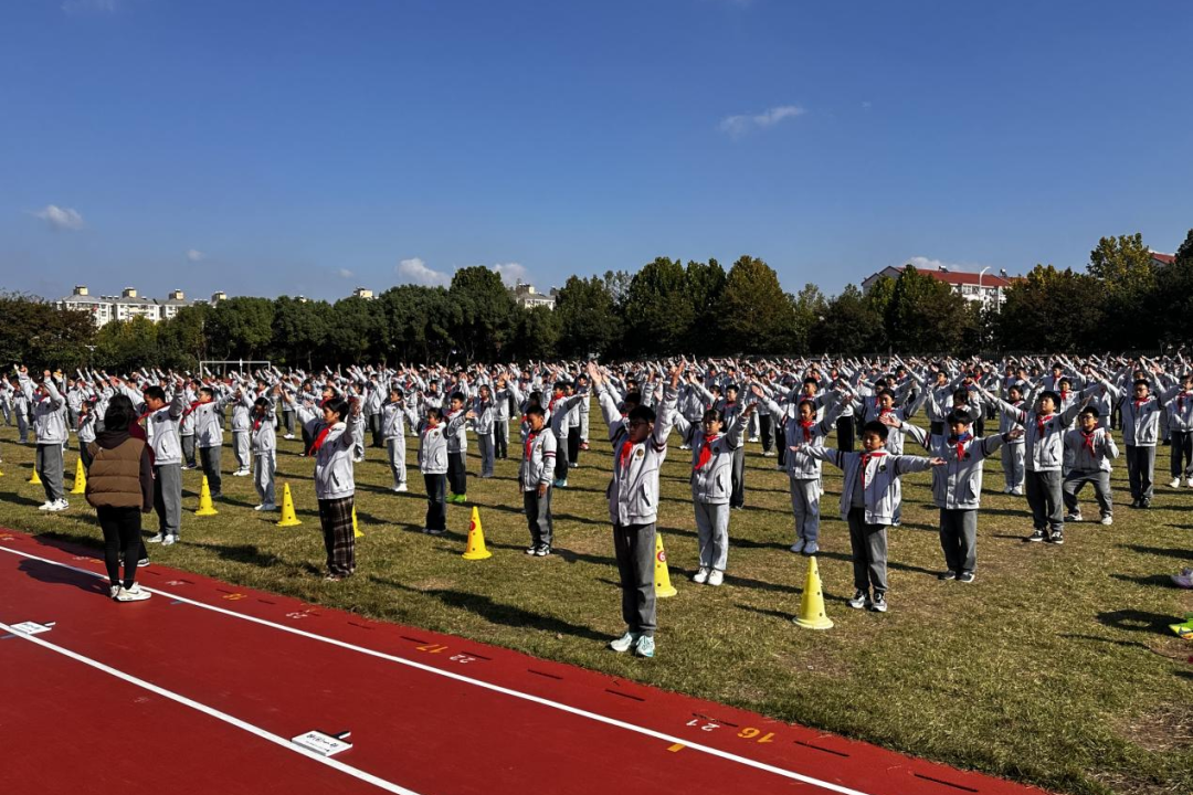 舞动风采，青春飞扬——初一年级广播操比赛热血来袭！