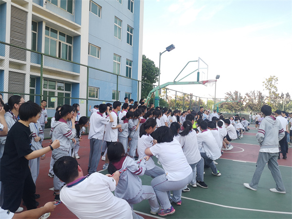 拔河比赛宣传稿_html_m5f6389dd.jpg