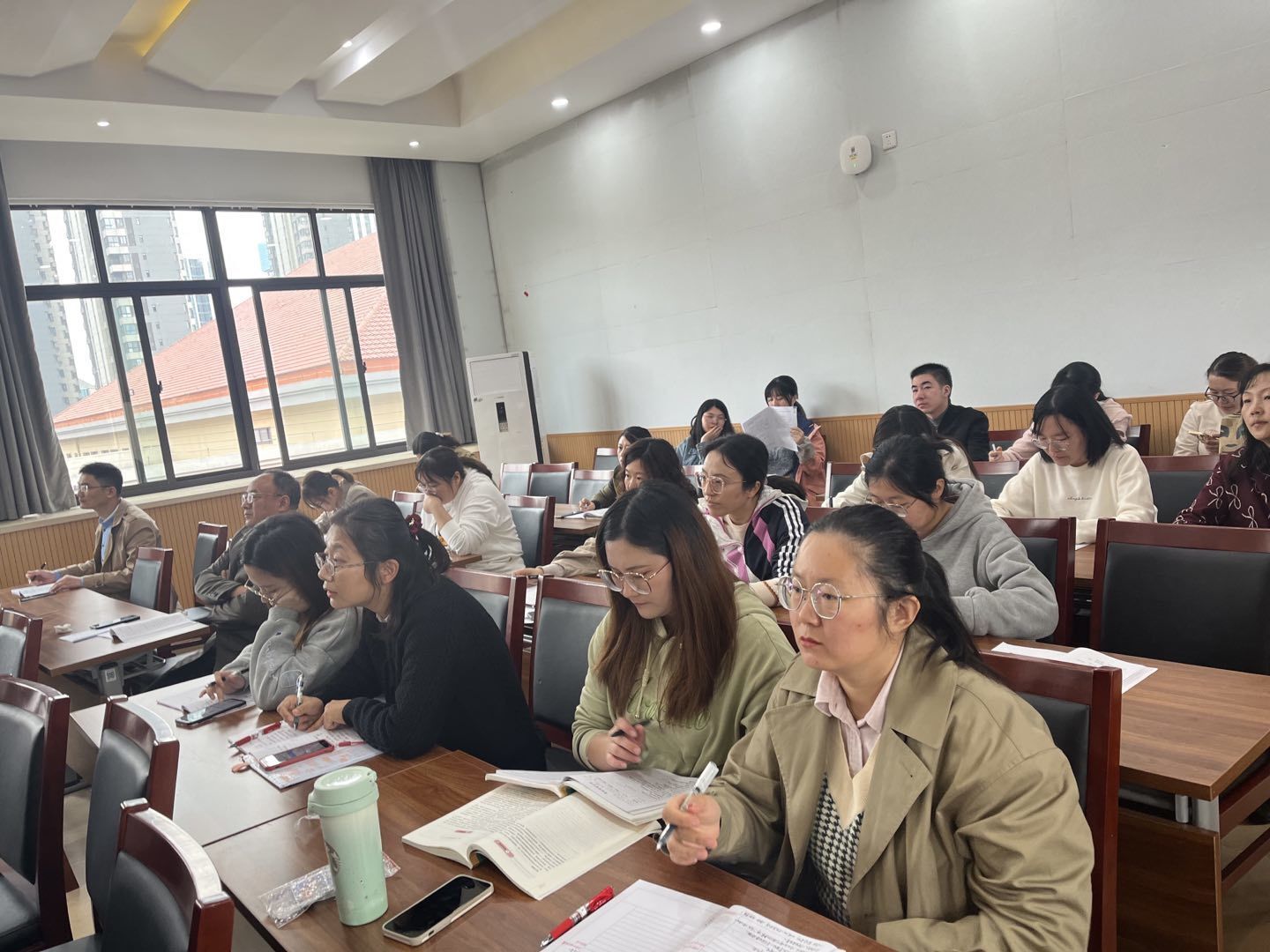 整本书阅读教学报道稿(1)_html_m106751a.jpg