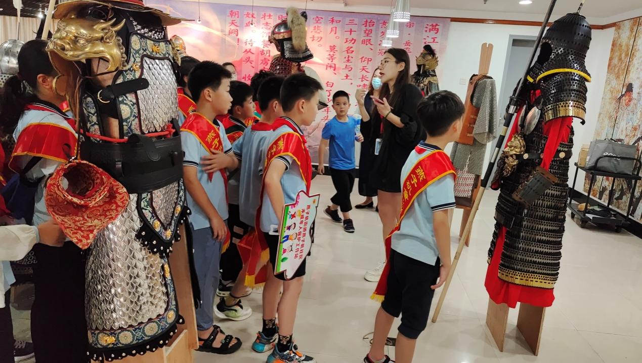 陶娃进警校 体验真”警“色——晓庄小学2019级3中队暑期校社共建 警育少年活动(1)-2023_html_77305fe3.jpg