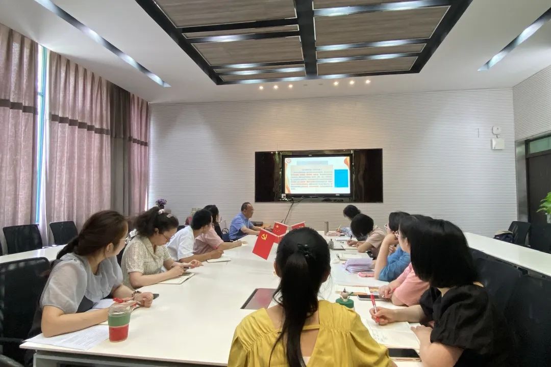 专家引领助思研 共话作业“慧”设计 ——南京农业大学实验小学开展凤凰母语教师发展工作室专题教研活动