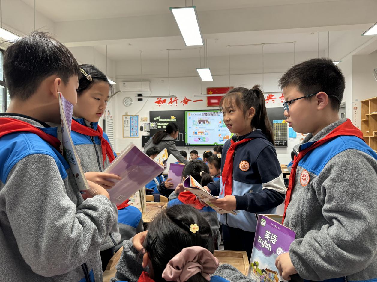 20240408活动报道：立足新课标 共享英语美_html_m6a6cda0b.jpg