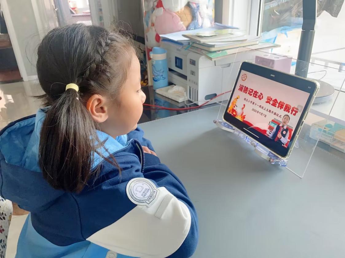 第十一周 消防安全_html_m2f9a3d49.jpg