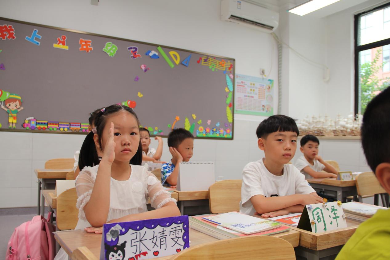 新生入学教育活动新闻_html_33986588.jpg