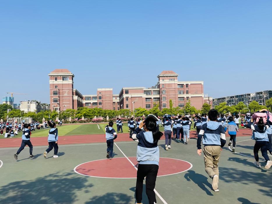 20240511地震逃生演练新闻报道_html_29f1f64f.jpg