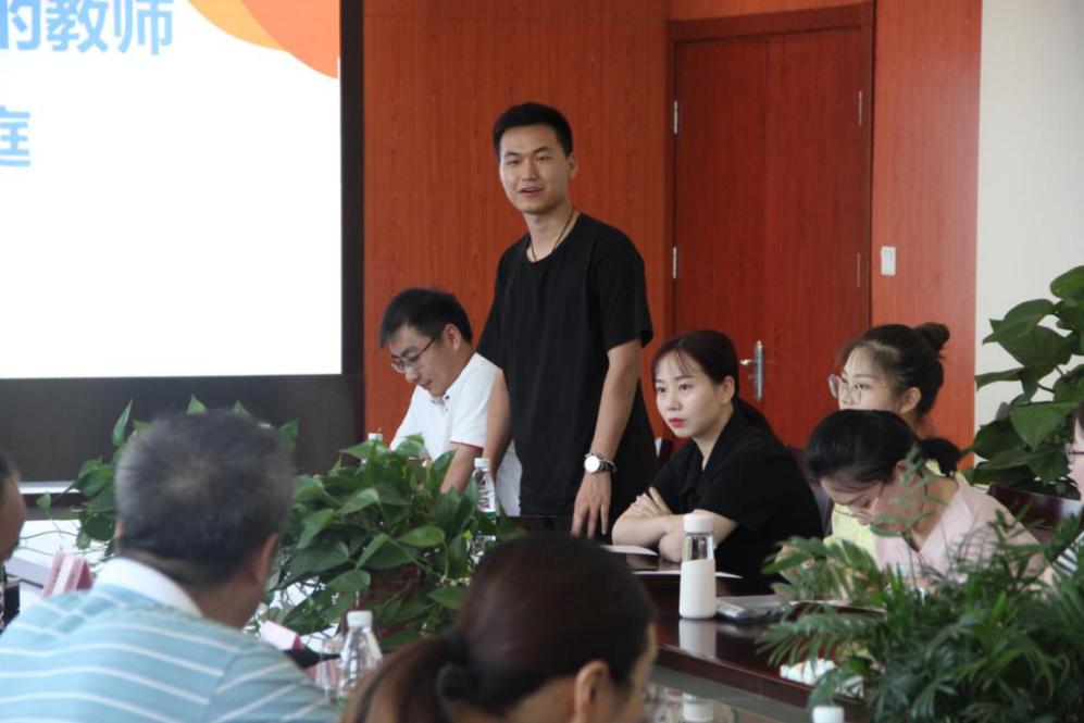 南京市晓庄小学新教师欢迎会_html_m1e657e9a.jpg