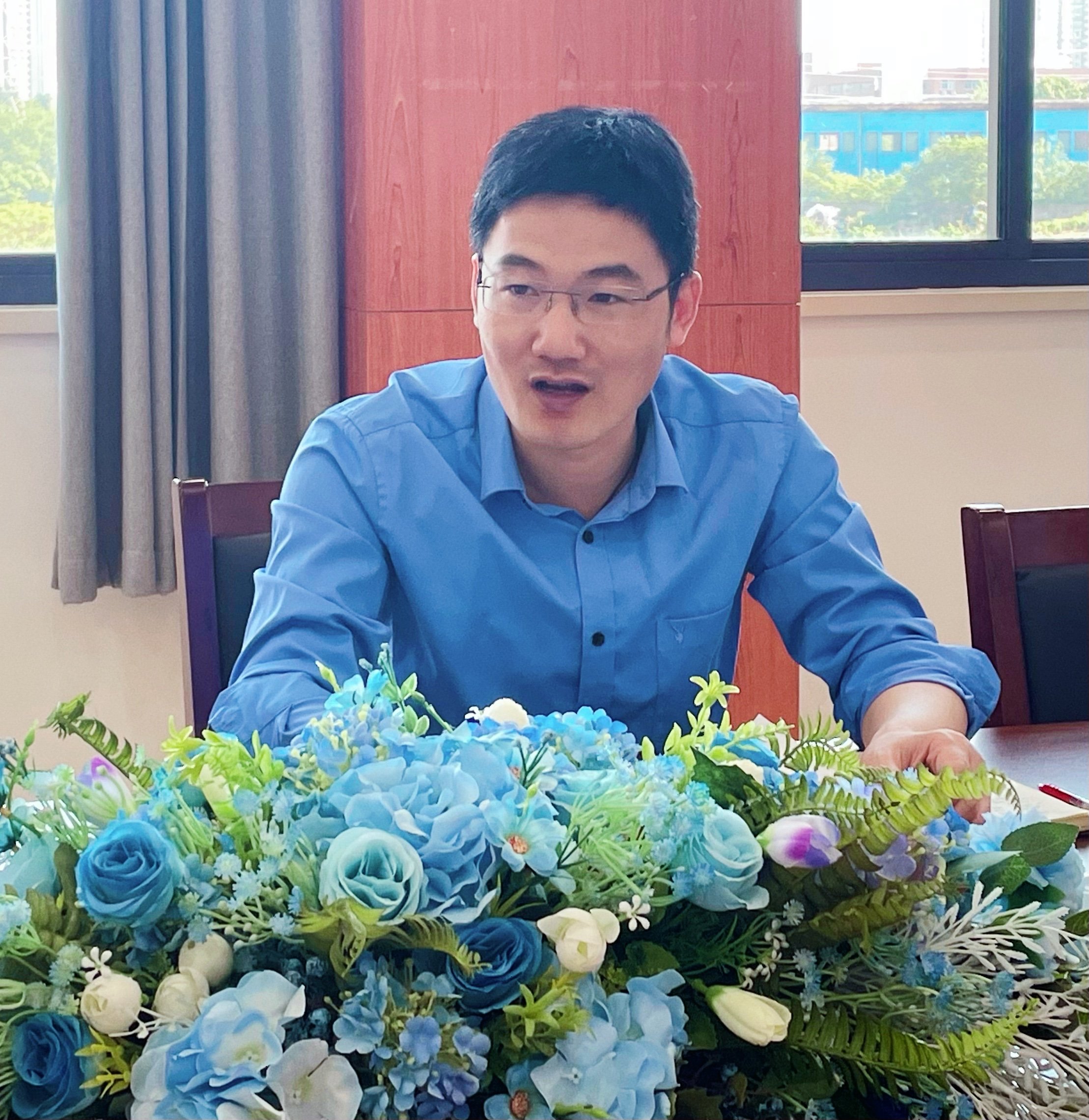 聚焦开题优思路 融集智慧促科研——区级规划课题校内开题论证会新闻稿_html_m66042de3.jpg