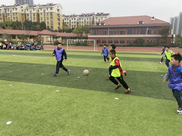 晓庄小学“校长杯”足球班级联赛赛程报道（三）_html_1a63856b.jpg