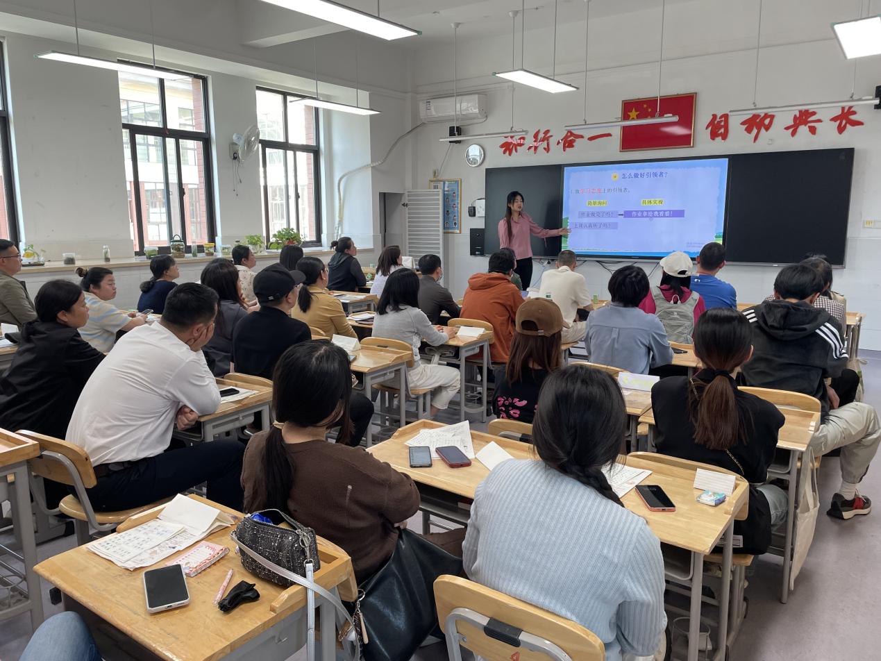 2025.4.25 2024-2025第二学期家长会新闻稿_html_725ed44.jpg