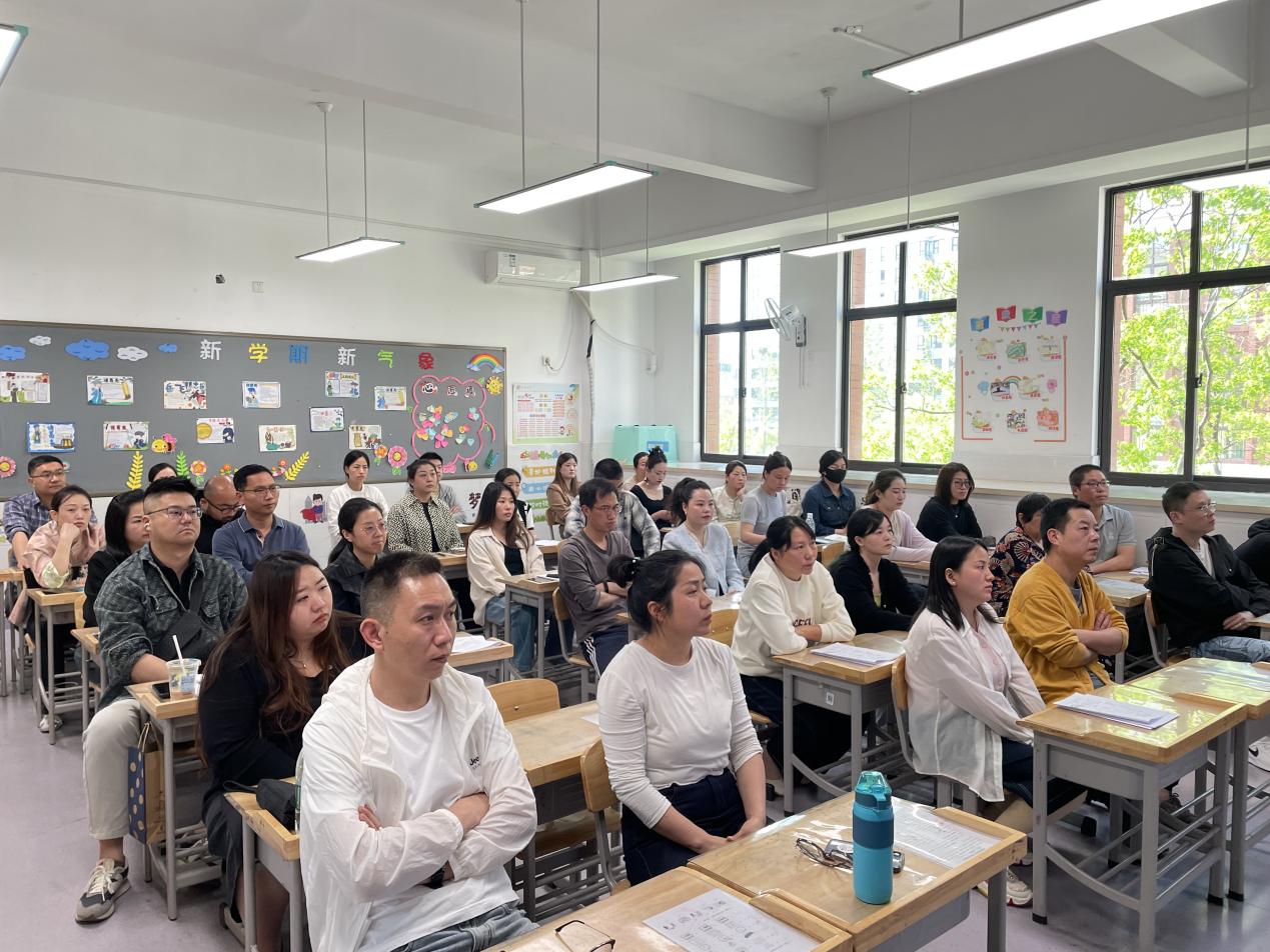 2025.4.25 2024-2025第二学期家长会新闻稿_html_55c41509.jpg