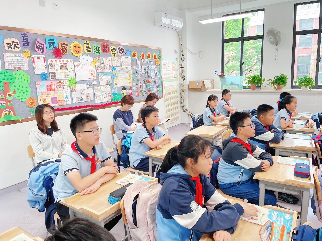 20240520活动报道：探讨单元主题意义 共研单元整体教学（六）(1)_html_m6fc0eb74.jpg