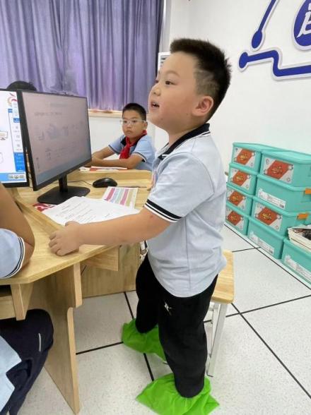 聚焦新课标 赋能新课堂—记南京市晓庄小学信息科技组校本研修活动（一）_html_3108d07a.jpg