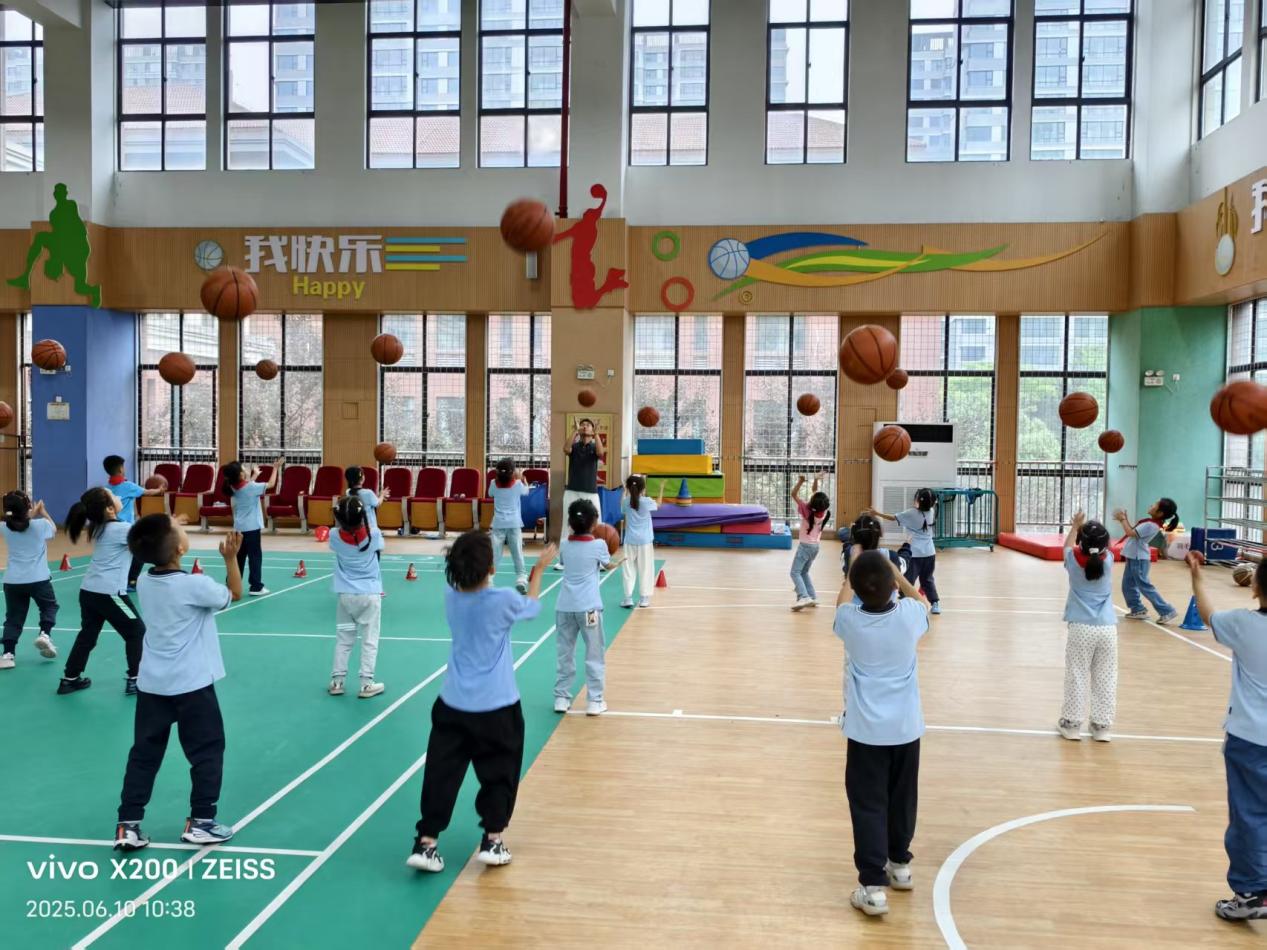 曹可 王康组内课新闻稿(1)_html_65420328.jpg