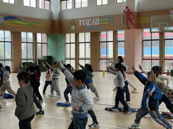 快乐体验 筑梦成长——栖霞区燕子矶幼儿园参访小记_html_7a492c59.jpg