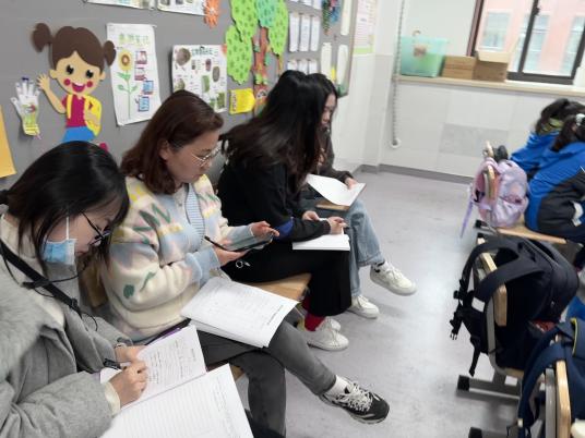 英语组内课新闻稿一_html_mfabd0b2.jpg