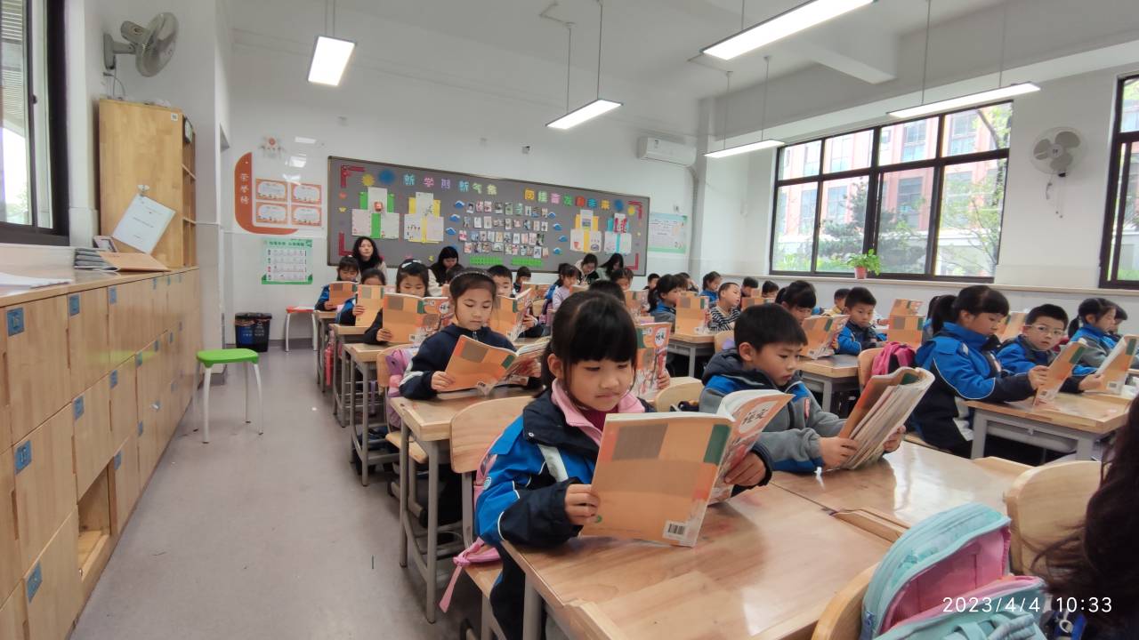 2023.04.06   聚焦文本核心  精简教学设计（十）_html_6d6d1c53.jpg