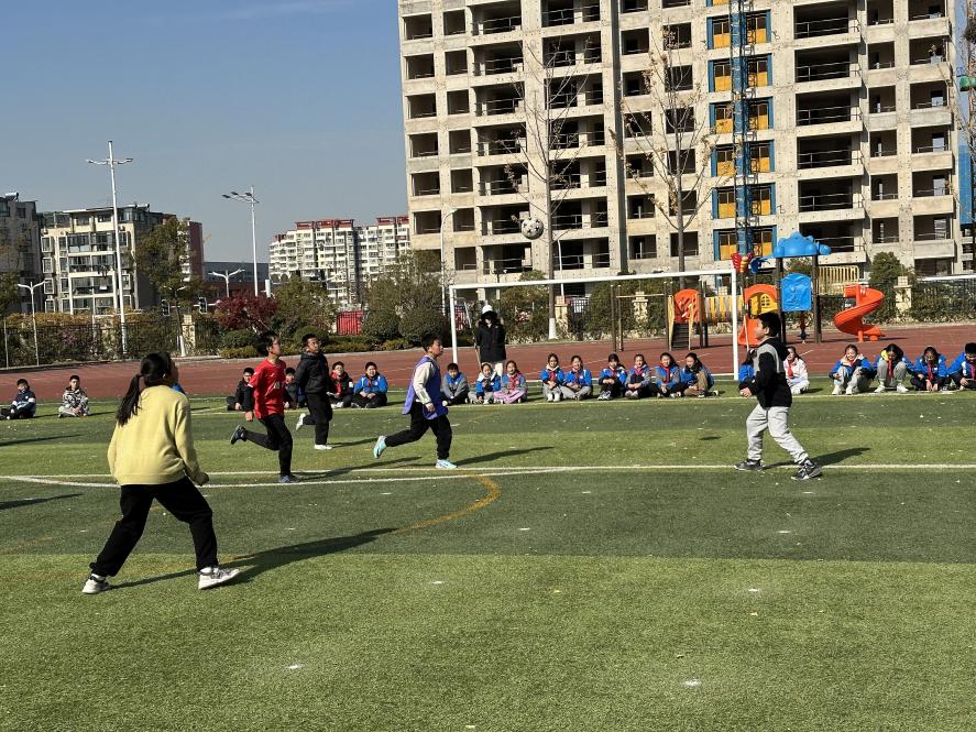 20231205晓庄小学“校长杯”足球班级联赛赛程报道（二）_html_6411a91b.jpg