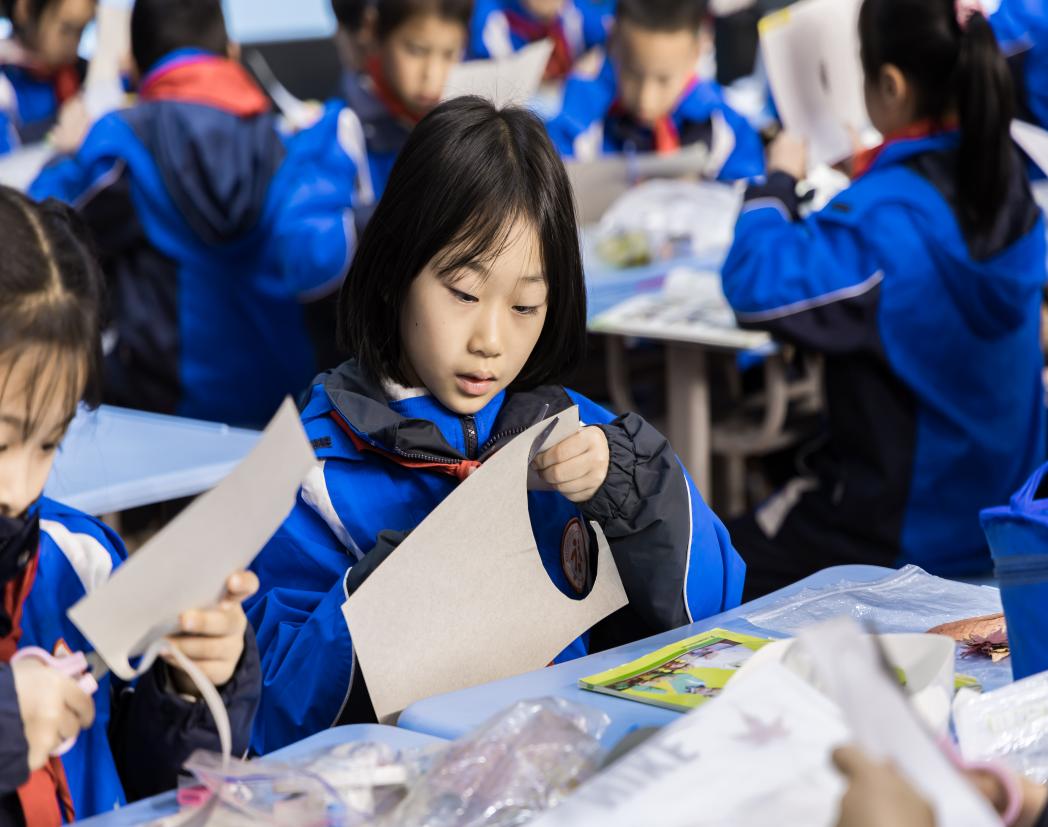 20231130课例展示显风采  劳动教育促发展 —南京市晓庄小学承办南京小学劳动学科教研活动(1)(1)_html_m59db6463.jpg