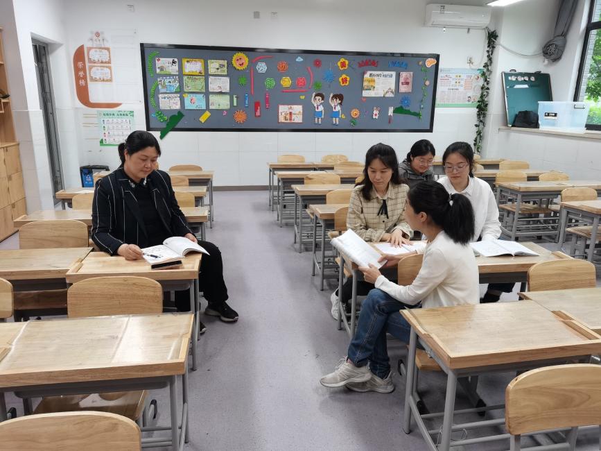20220529 聚焦文本核心 精简教学设计_html_m4699e18a.jpg