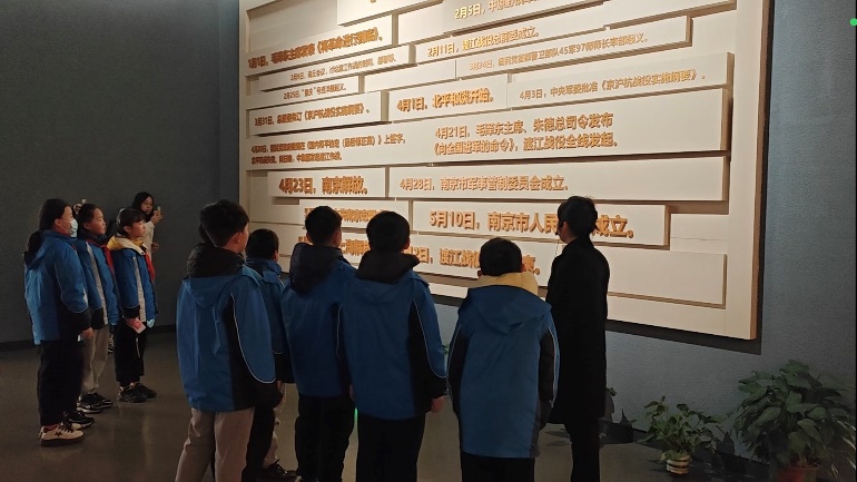 20240207   12.追寻红色足迹 树立远大理想_html_m1023a3b7.jpg