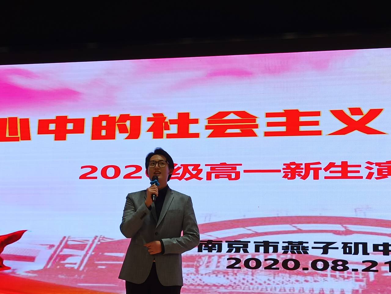 评委点评.jpg 评委点评.jpg