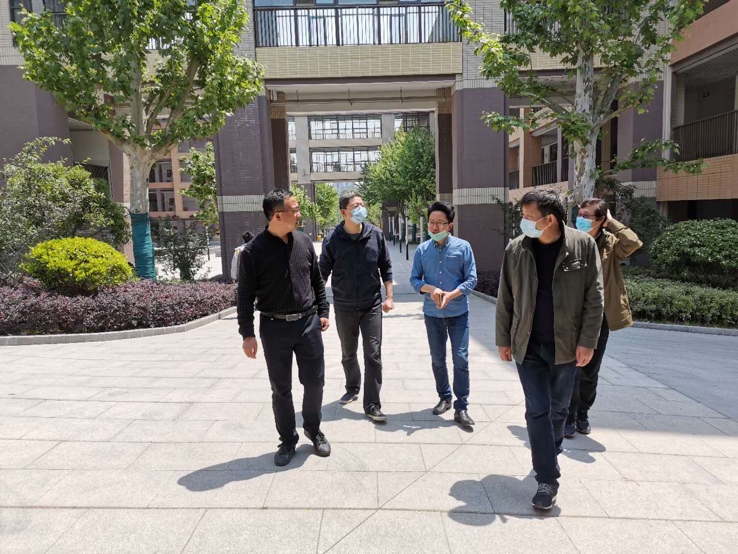 【协进燕中·安全第一】  深落实，排隐患，护安全 ——燕子矶中学开展“五一”安全专项大检查