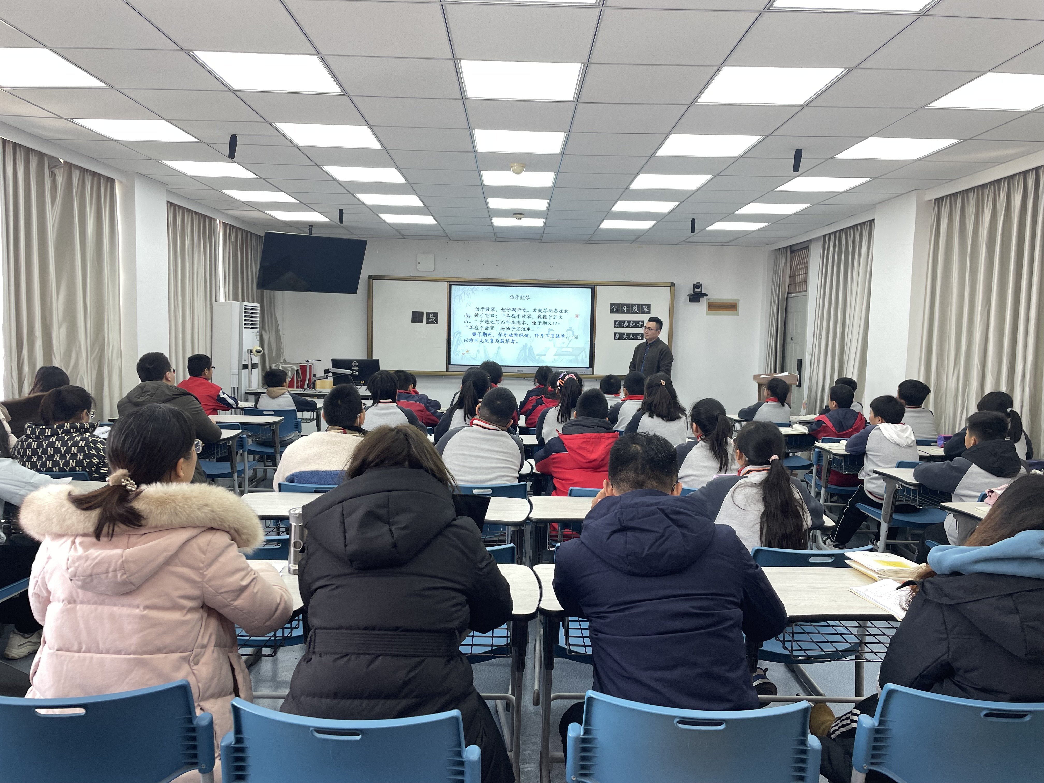 活动新闻报道_html_m5b72ea31.jpg